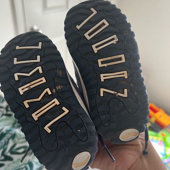 Toddler Jordan size 6c - Picture 4 of 4